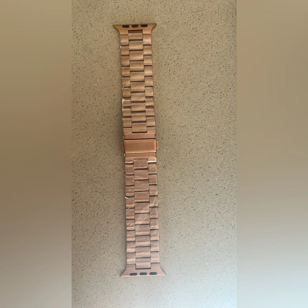 Apple Watch band (42/44/46) ( Brand new)‎